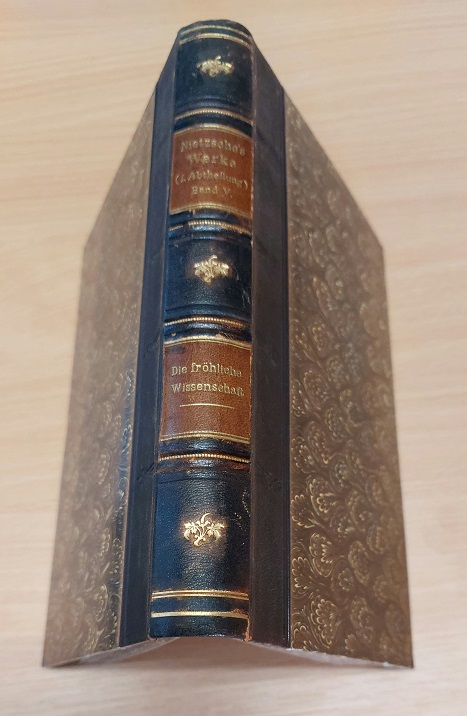 32243AB.jpg